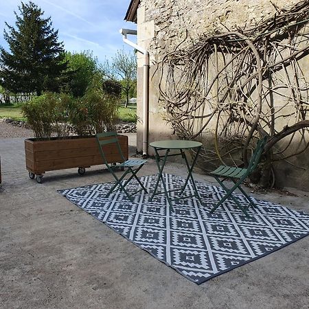Au Domaine Du Bois Joubert Bed & Breakfast Luzillé Dış mekan fotoğraf